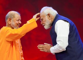 PM calls for collective efforts to tackle societal ills, unite against divisive forces